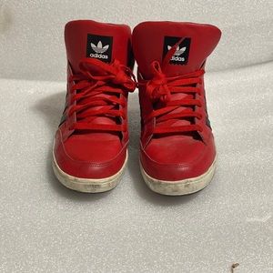 Size 10 1/2 Adidas hightop shoes